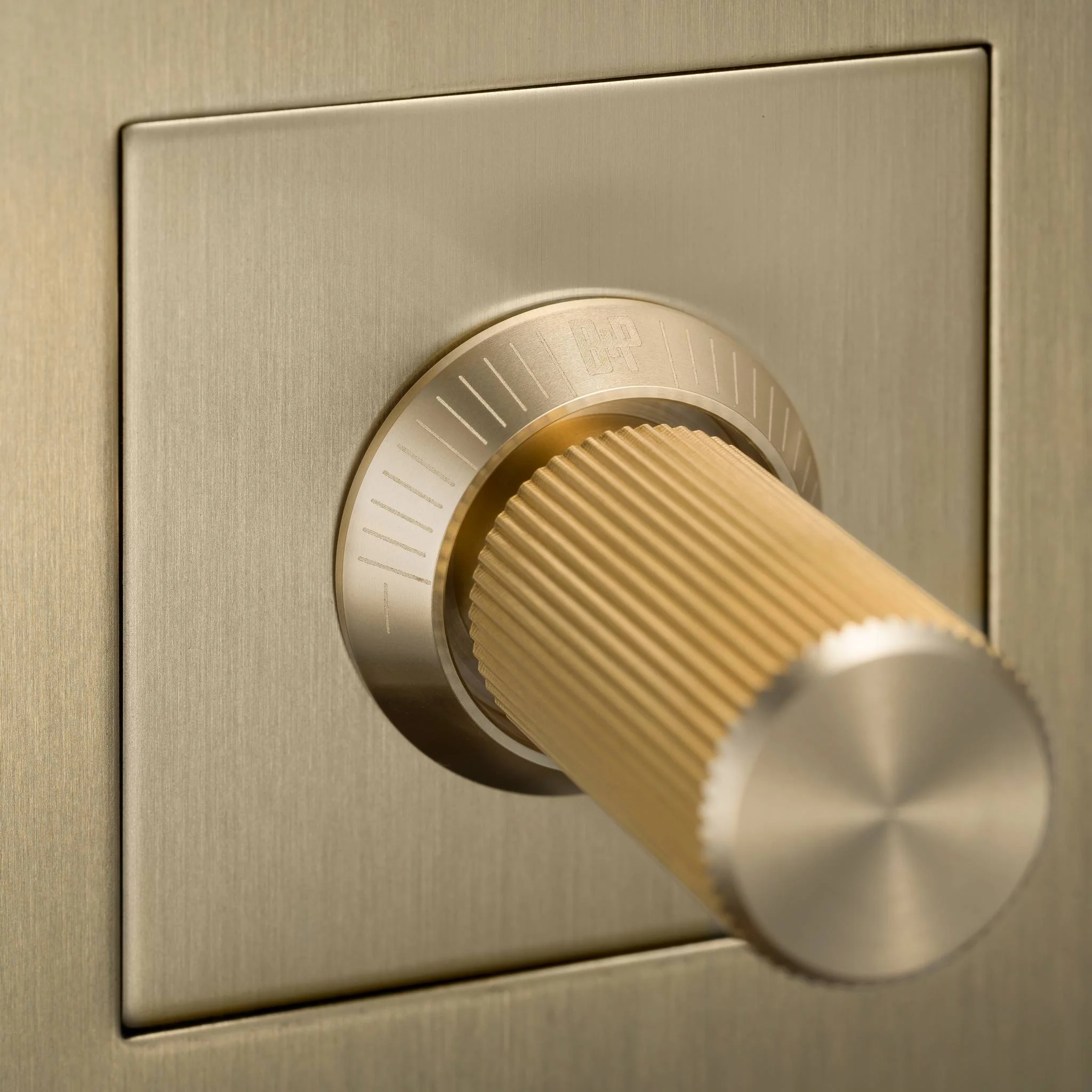 1G DIMMER / 120W 2-WAY / LINEAR / WITH LOGO - Image 4