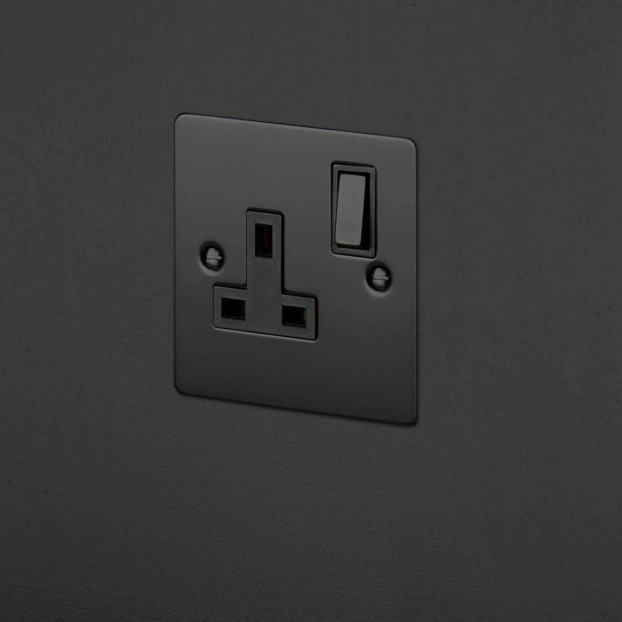 1G UK PLUG SOCKET - Image 5