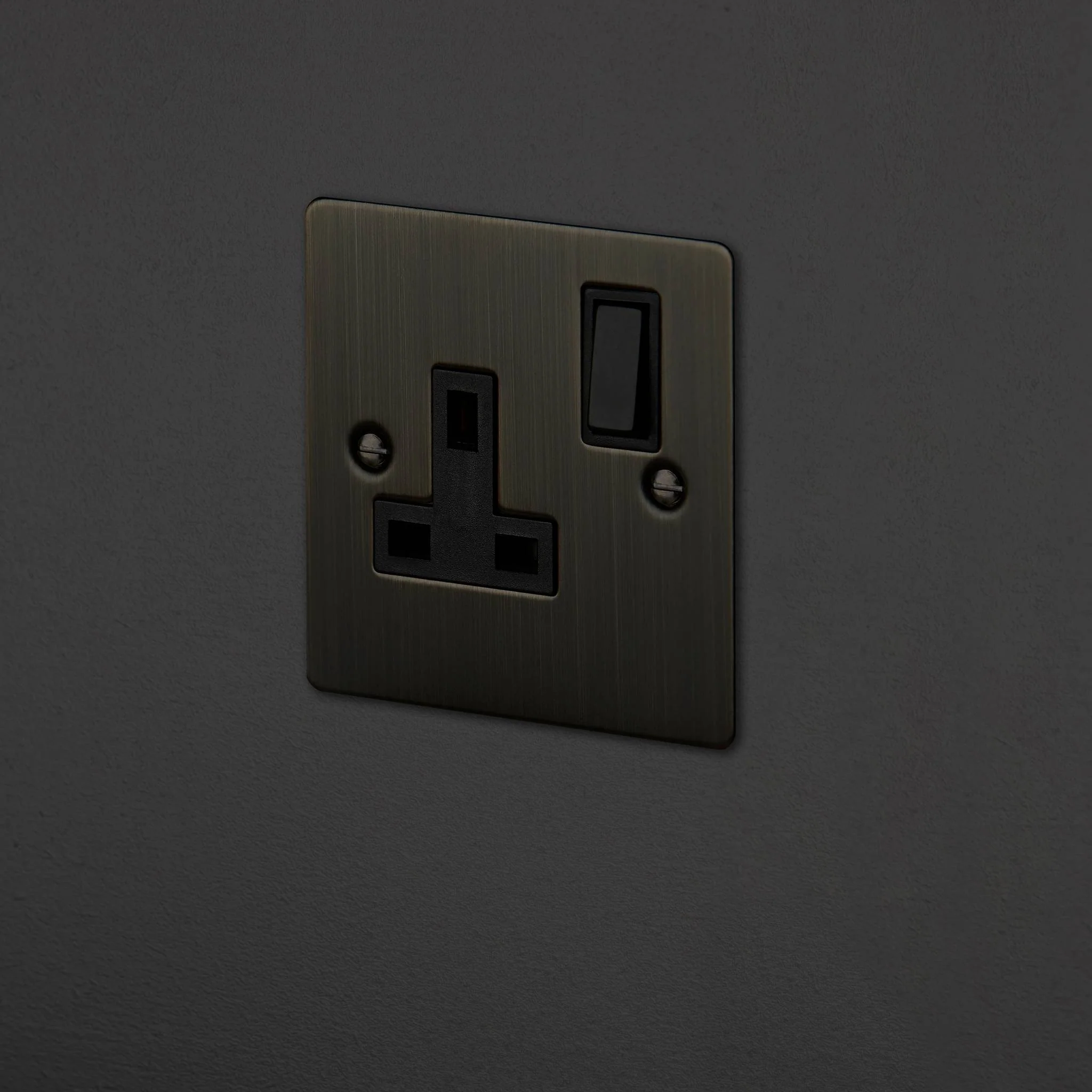 1G UK PLUG SOCKET - Image 7