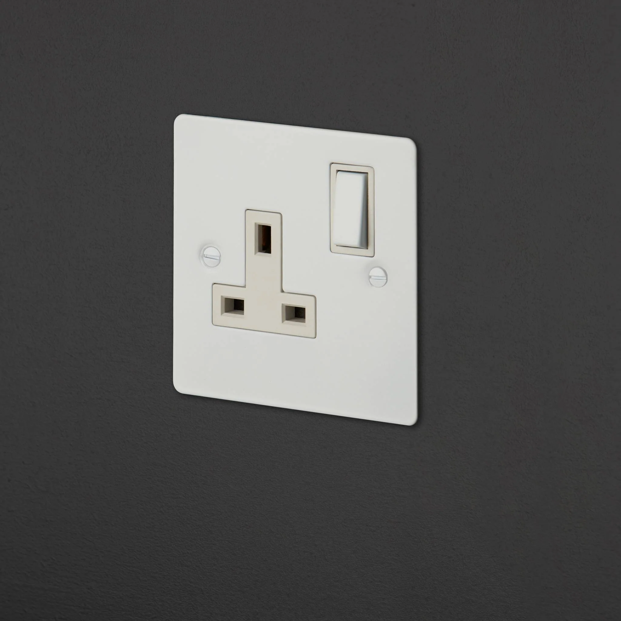 1G UK PLUG SOCKET - Image 9