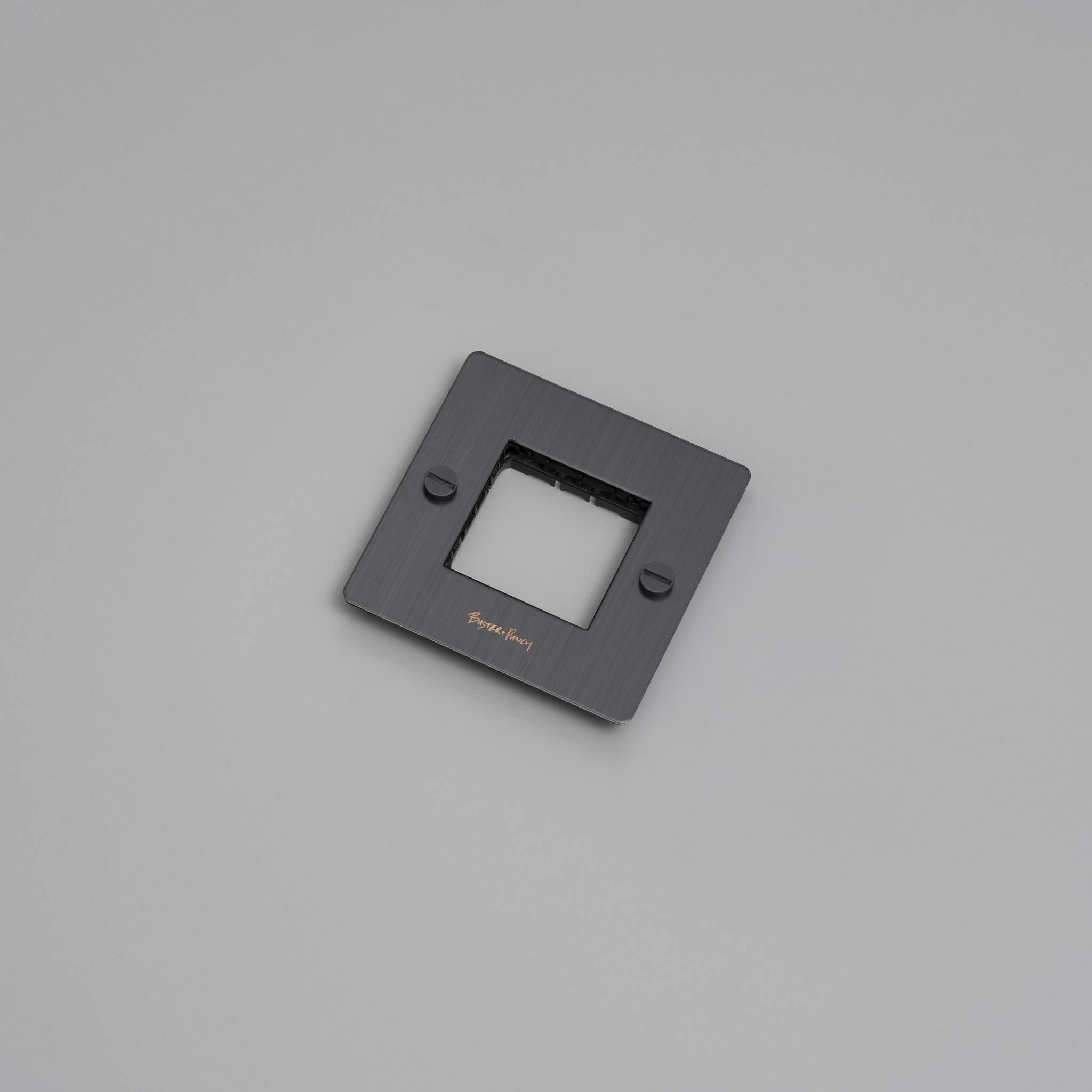 1G WALL PLATE / HORIZONTAL / NO INFILLS / WITH LOGO - Image 5