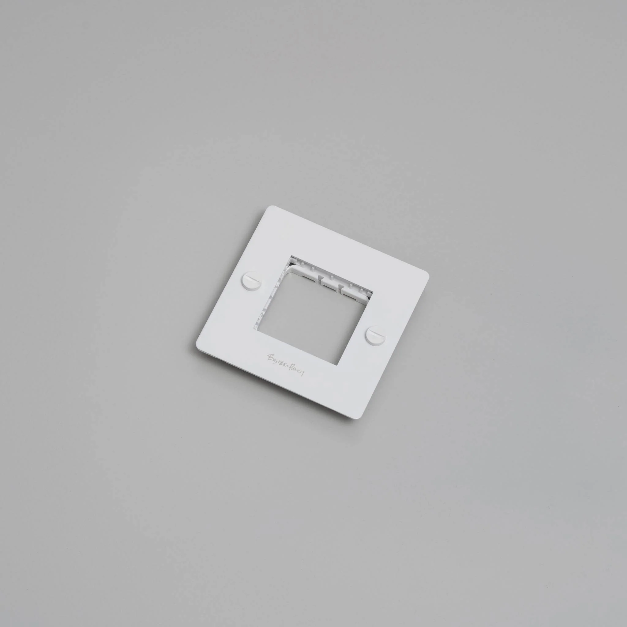 1G WALL PLATE / HORIZONTAL / NO INFILLS / WITH LOGO - Image 6