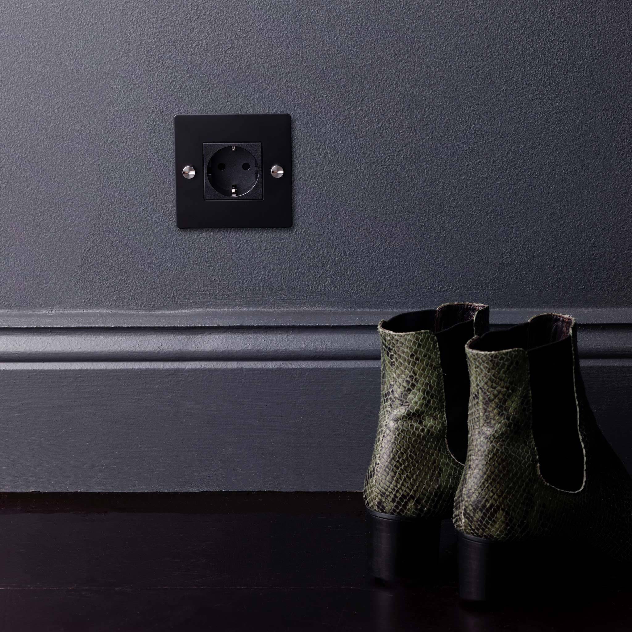 1G WALL PLATE / HORIZONTAL / NO INFILLS / WITHOUT LOGO - Image 4