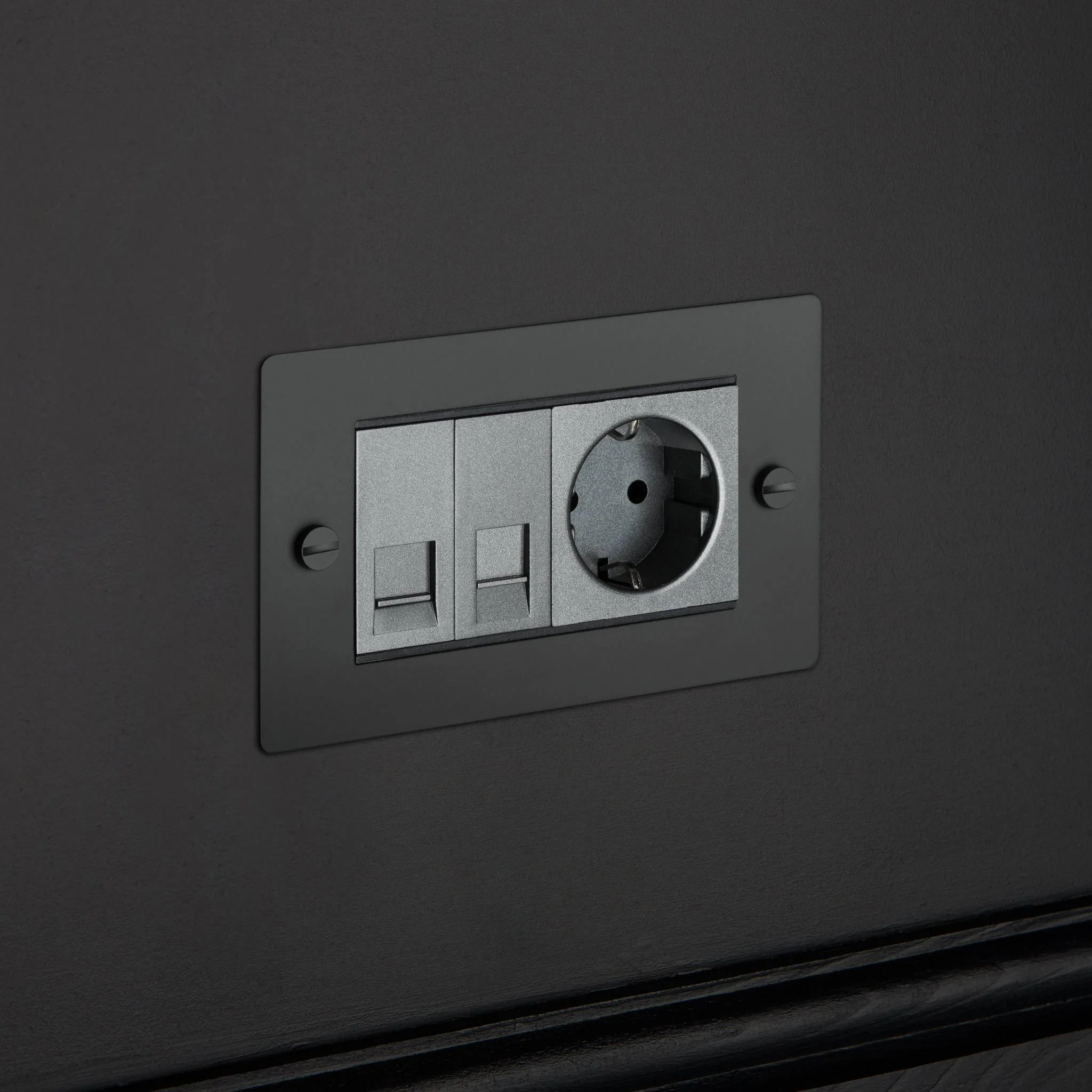 2G EURO PLATE / 4 MODULE - Image 11