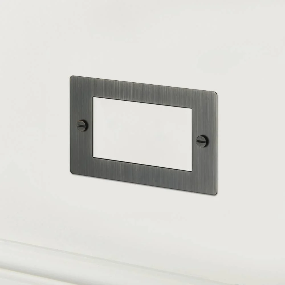 2G EURO PLATE / 4 MODULE - Image 13