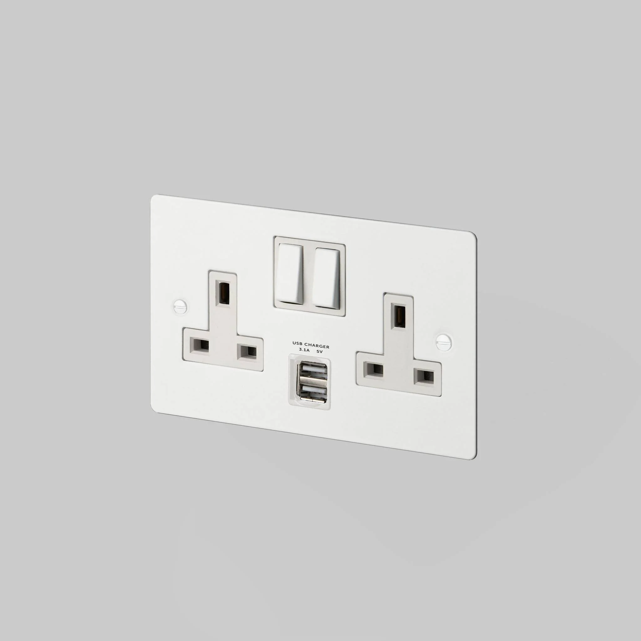 2G UK PLUG SOCKET / USB - Image 3