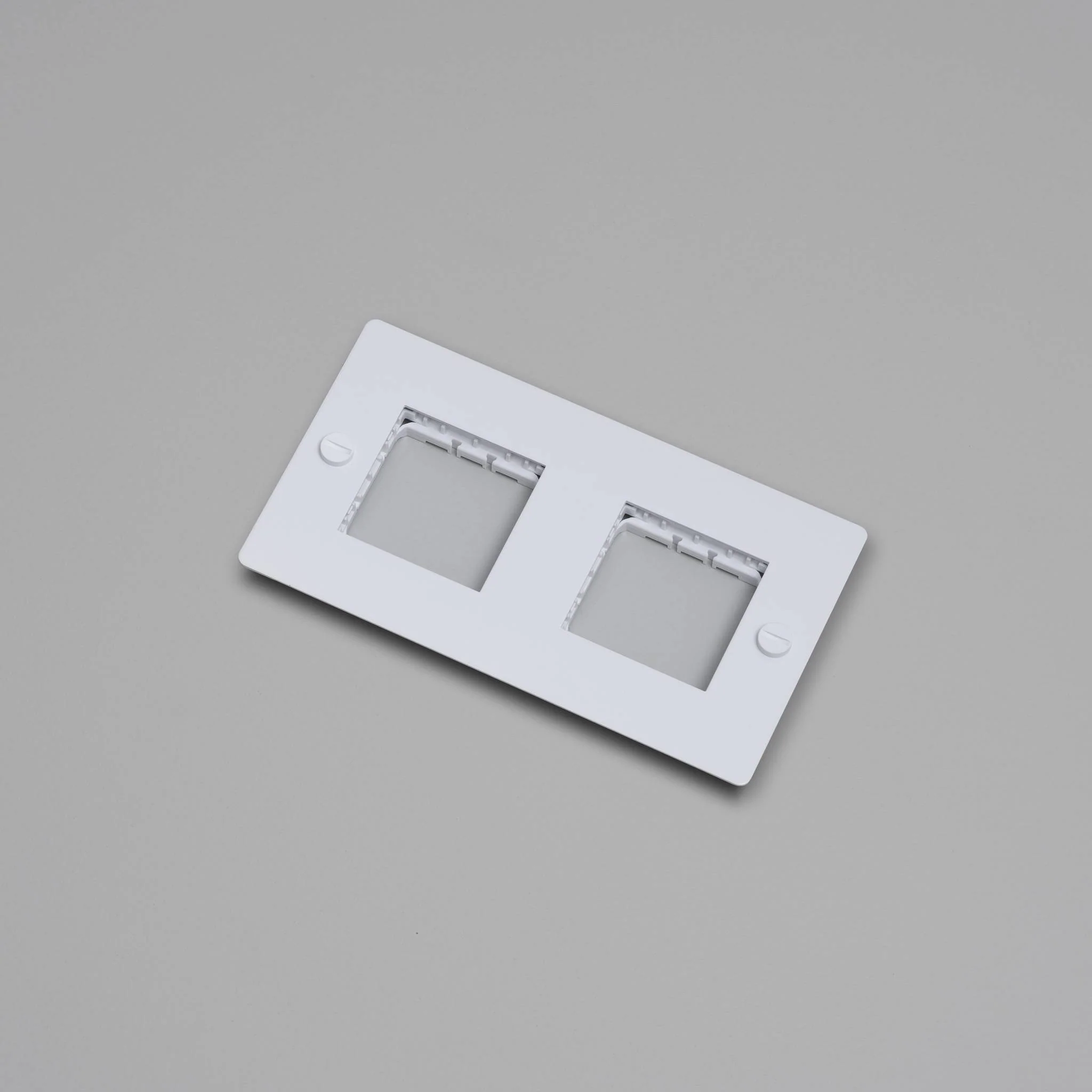 2G WALL PLATE / HORIZONTAL / NO INFILLS / WITHOUT LOGO - Image 8