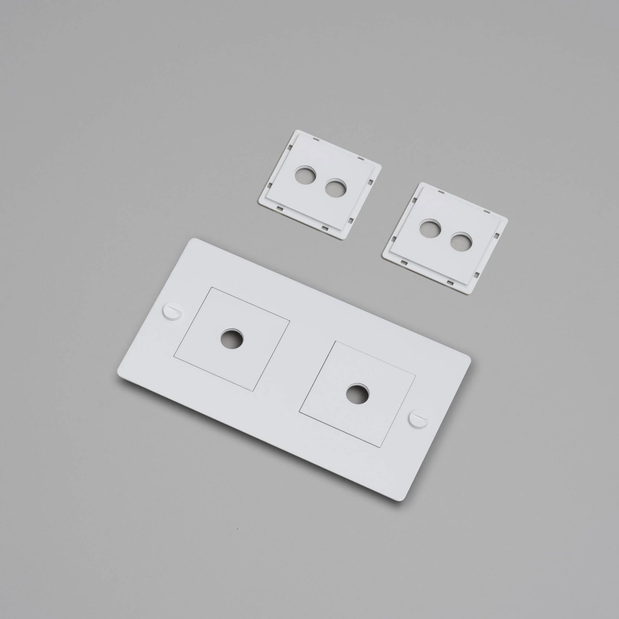 2G WALL PLATE / HORIZONTAL / WITH INFILLS / WITHOUT LOGO - Image 12
