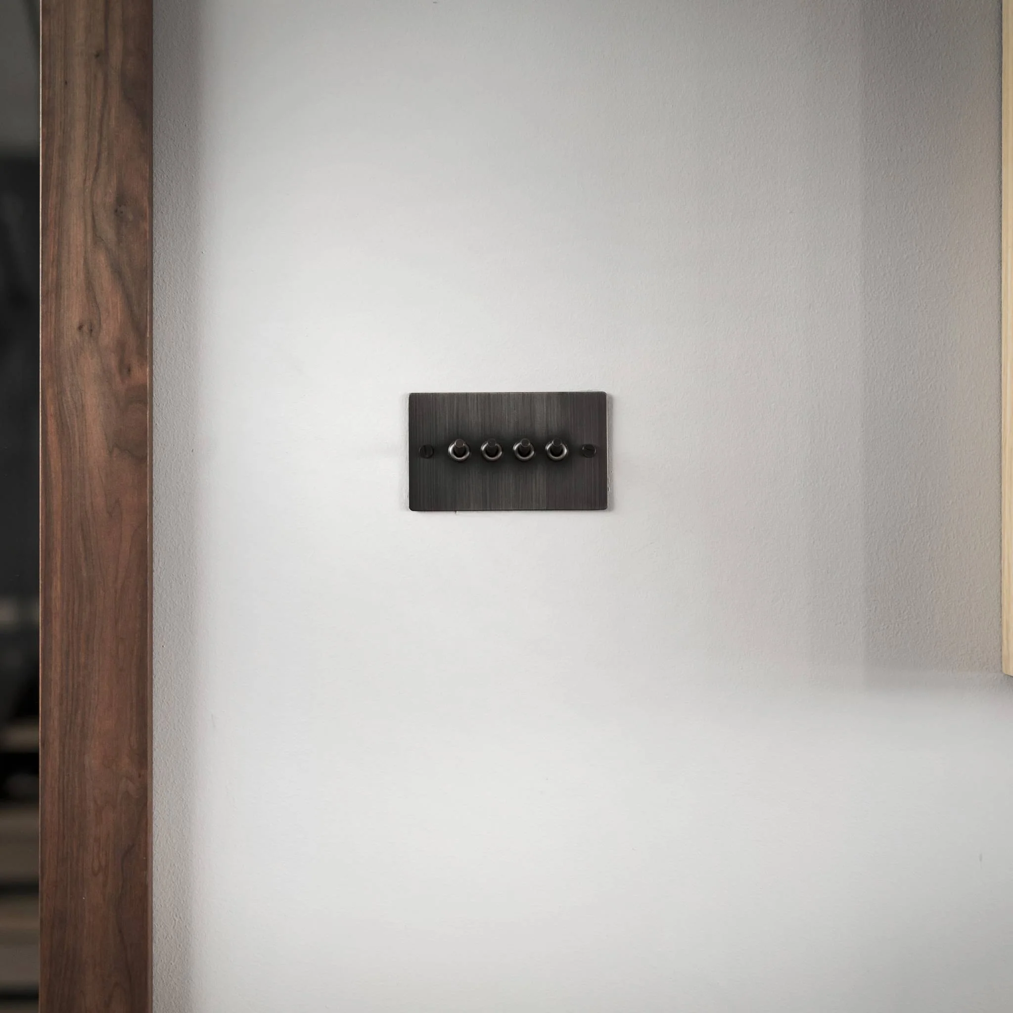 4G TOGGLE / CROSS / SMOKED BRONZE - Image 3