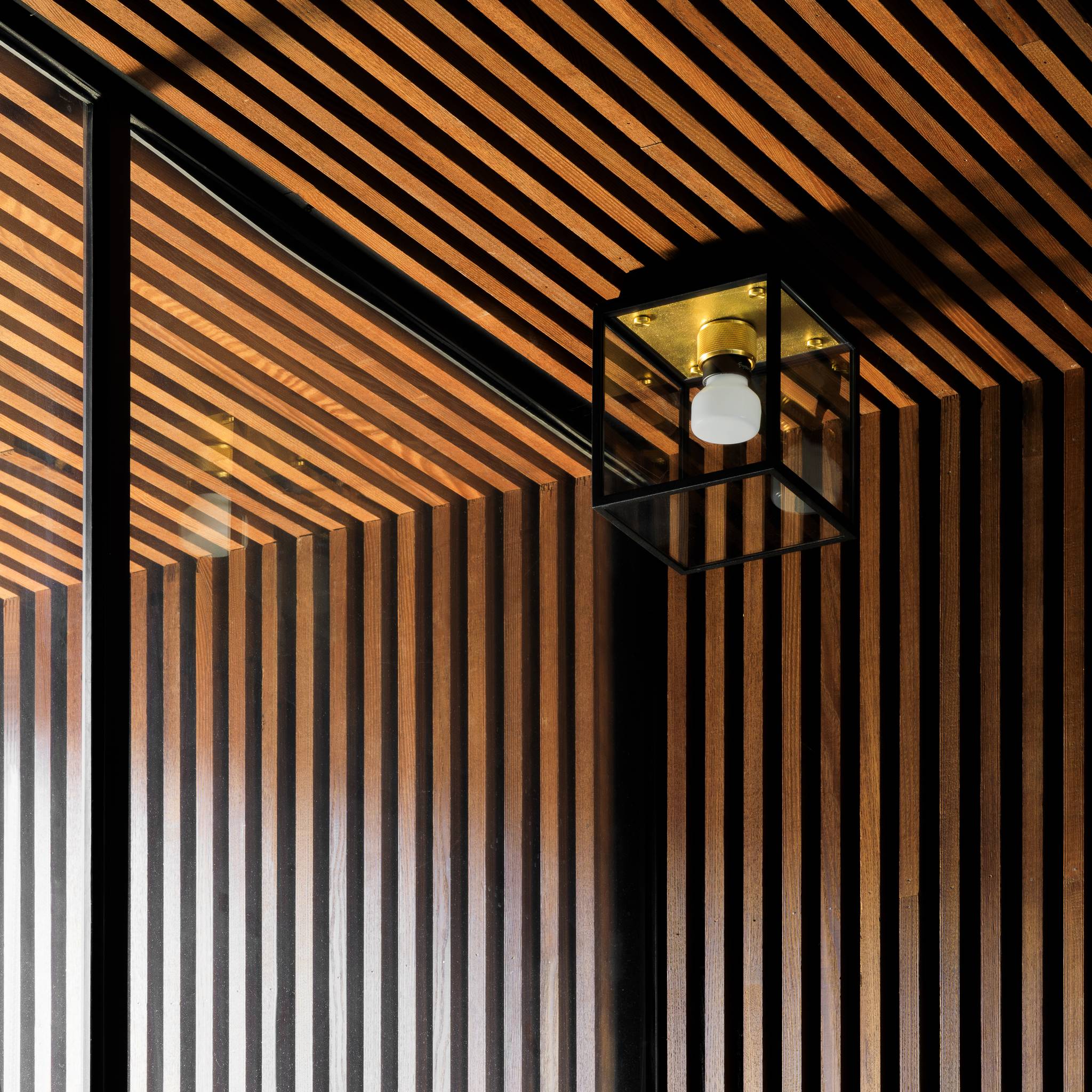 CAGED WET / CEILING / CROSS / SMALL - Image 10