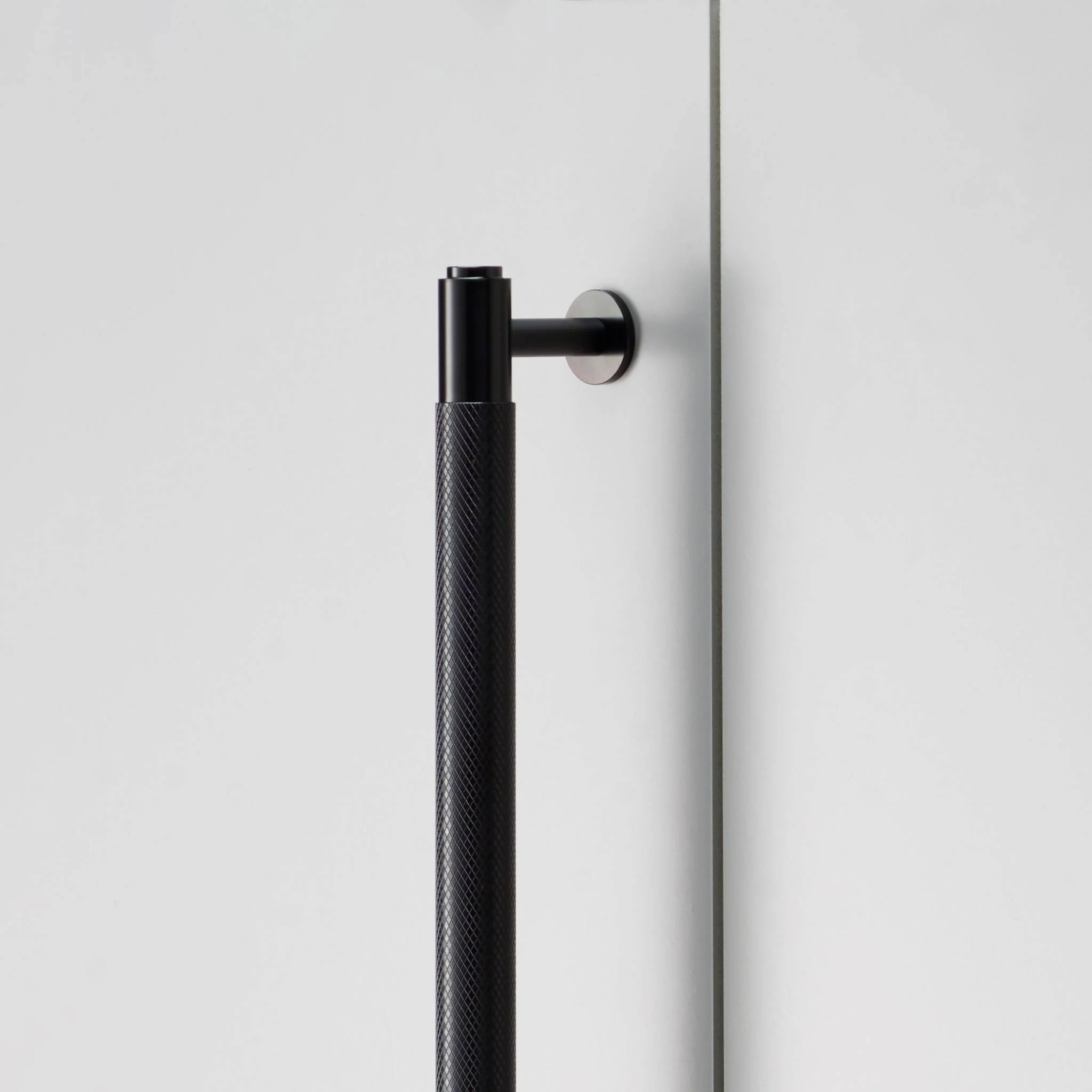 CLOSET BAR / CROSS - Image 20