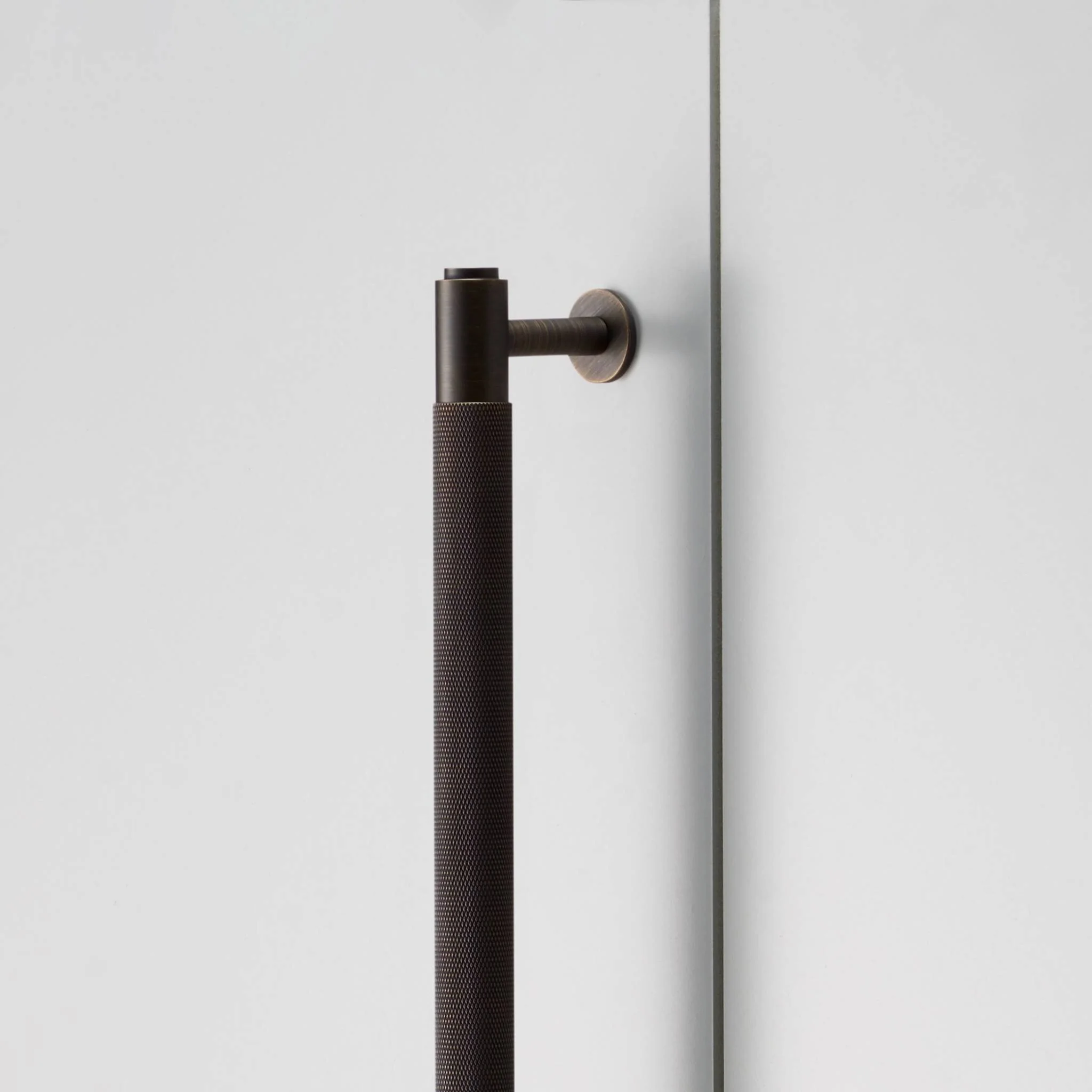 CLOSET BAR / CROSS - Image 29