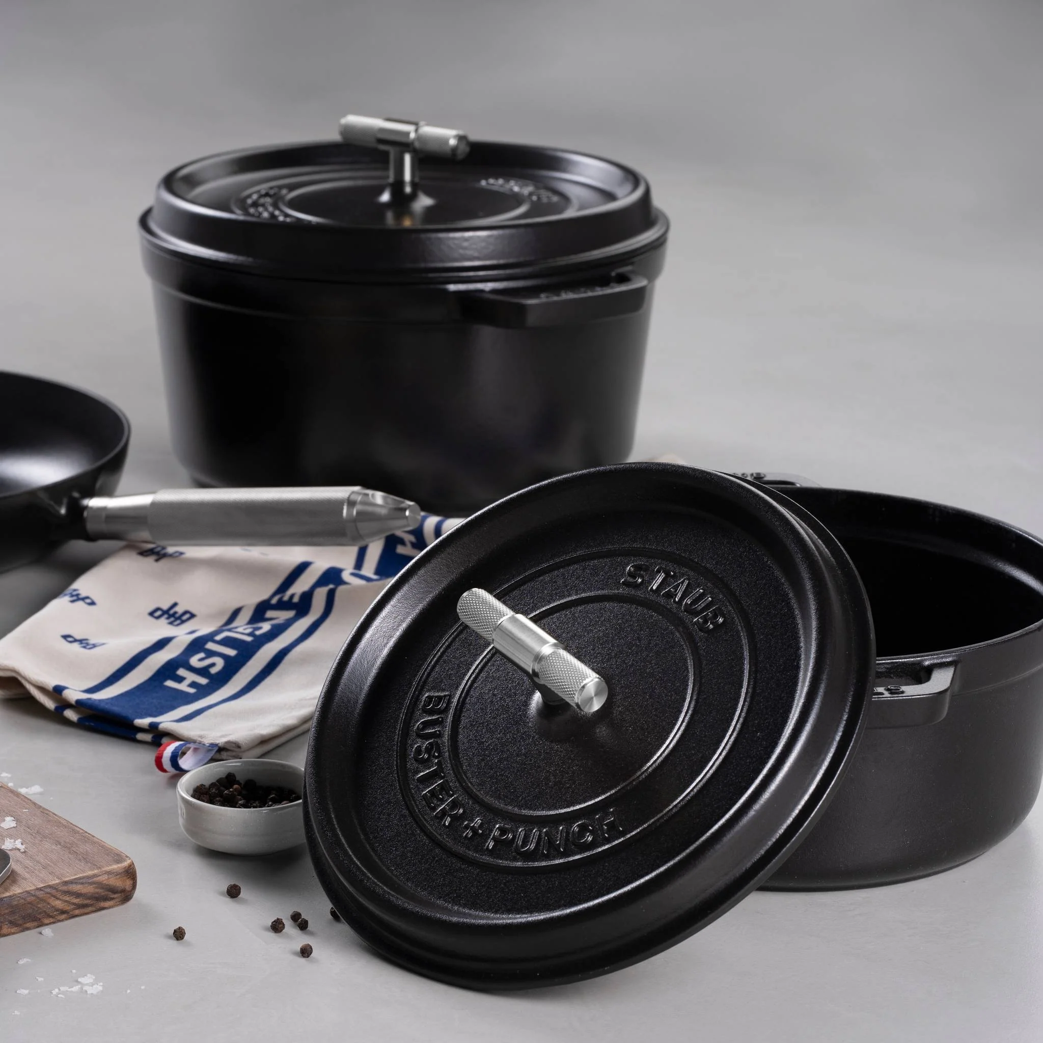COCOTTE / 9.45 INCHES / CROSS / STAUB / BLACK - Image 18