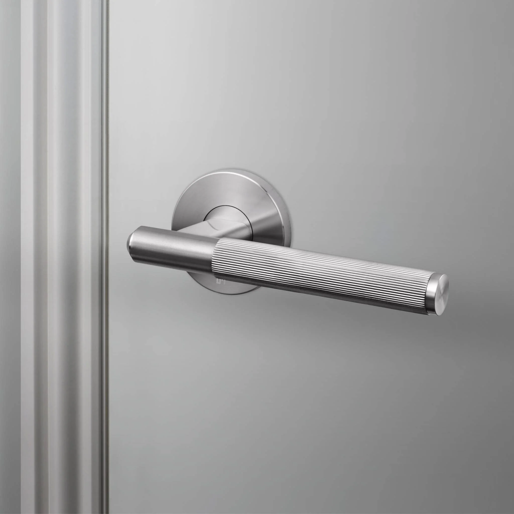 DOOR HANDLE SET / LINEAR / SPRUNG - Image 9