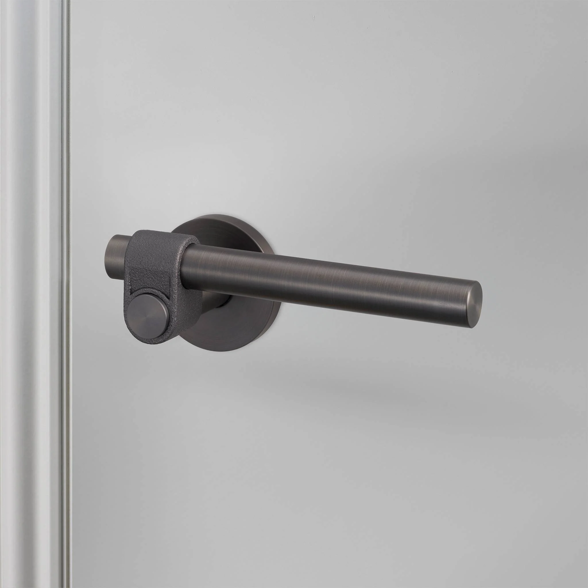 DOOR HANDLE SET / CAST / SPRUNG - Image 8
