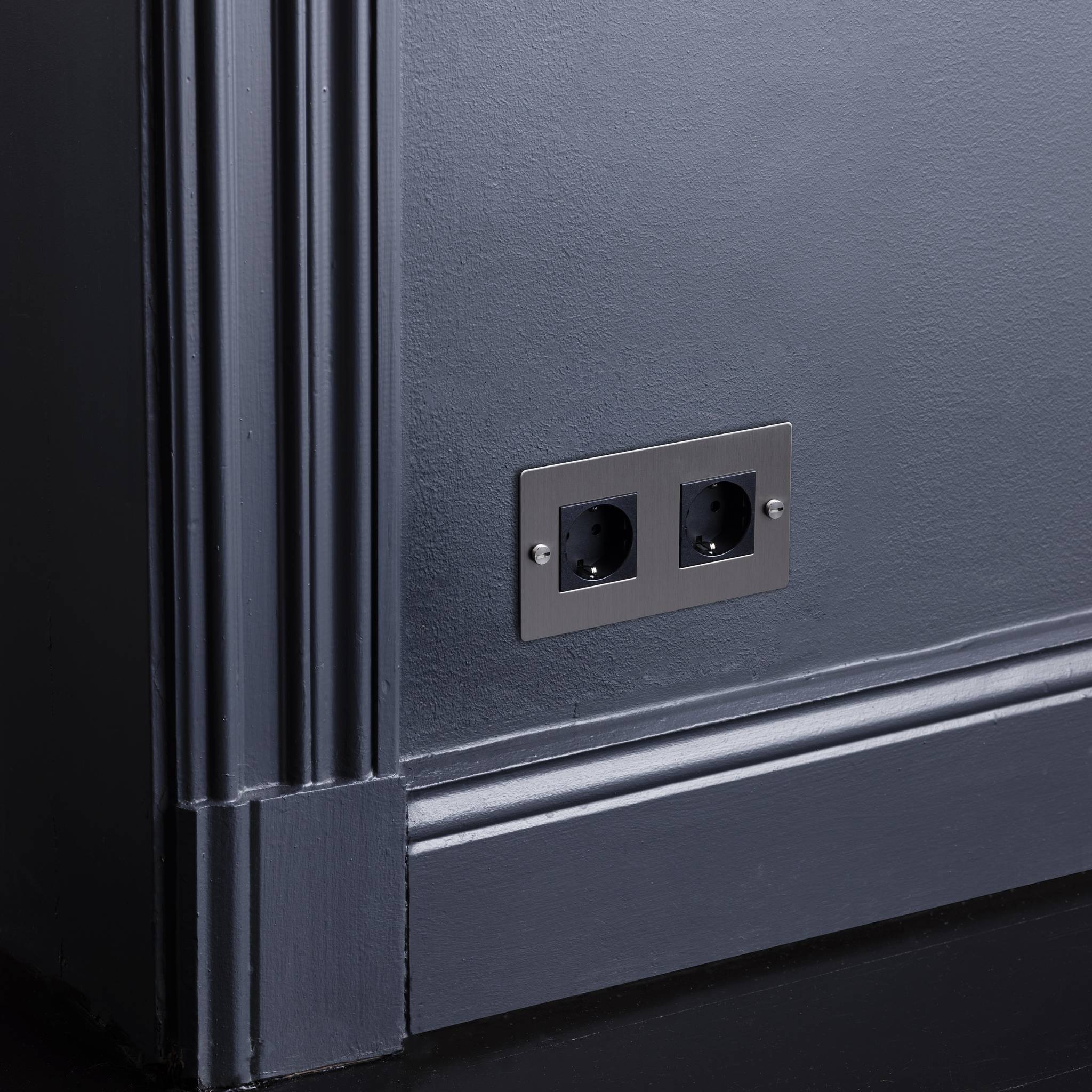 2G SOCKET / SCHUKO TYPE F / WITHOUT LOGO - Image 5