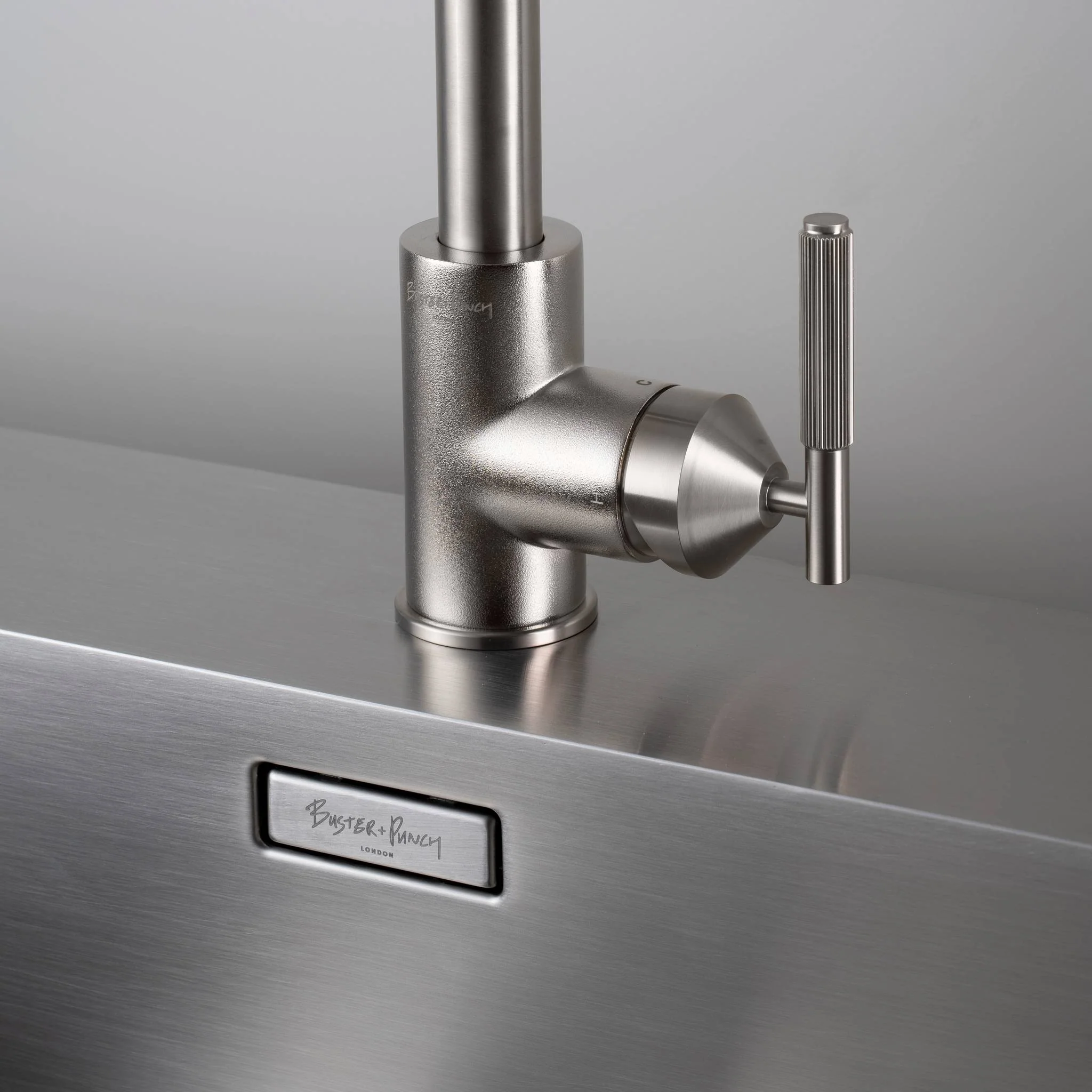 EU KITCHEN TAP / PULL-OUT MIXER / LINEAR - Image 9