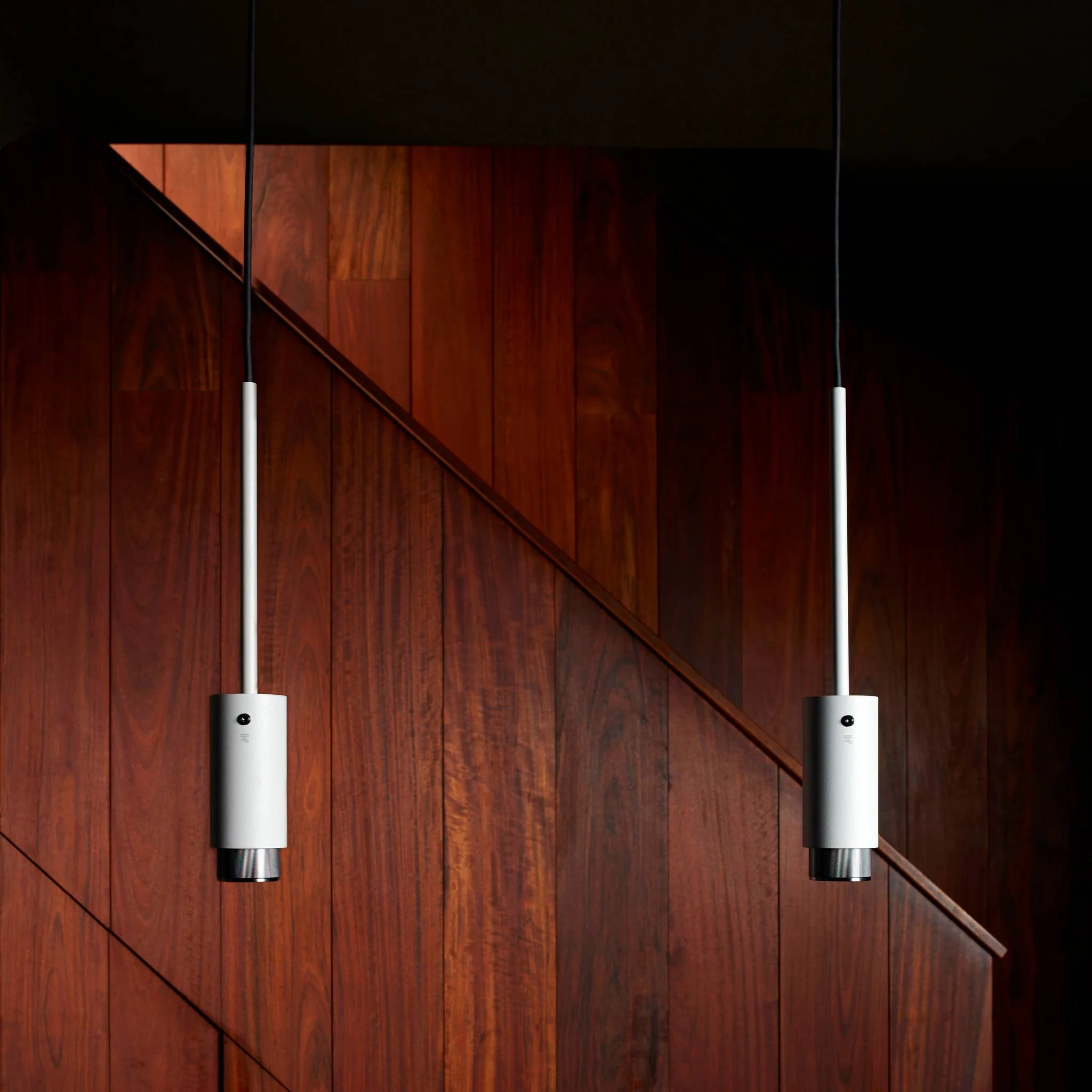 EXHAUST PENDANT / LINEAR / STONE - Image 9