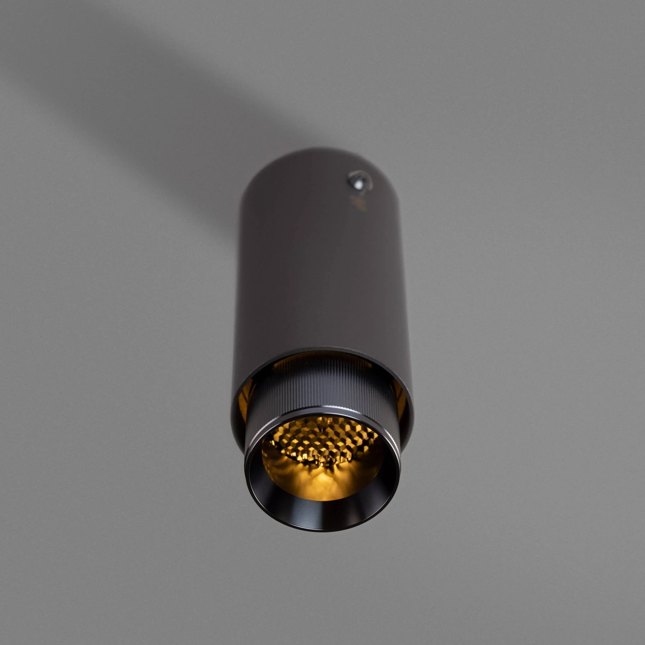 EXHAUST SURFACE / LINEAR / GRAPHITE - Image 15