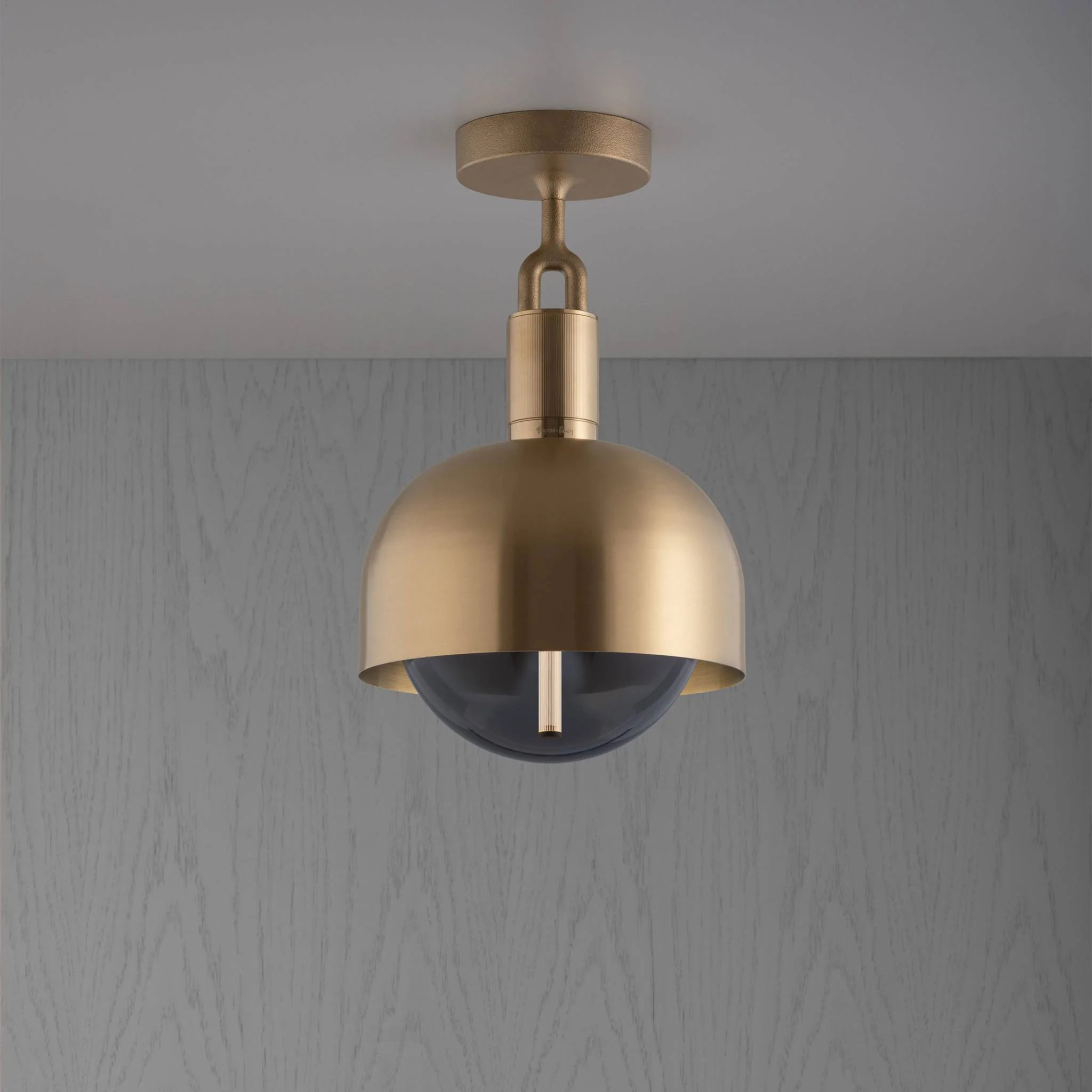 FORKED CEILING / LINEAR / SHADE / GLOBE / SMOKED / MEDIUM