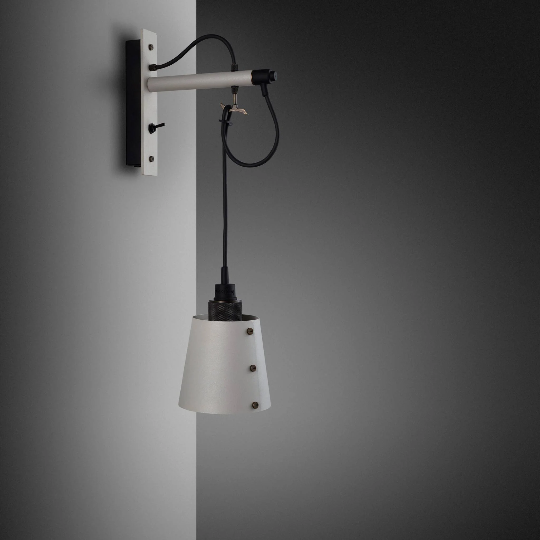 HOOKED WALL / CROSS / SMALL / STONE