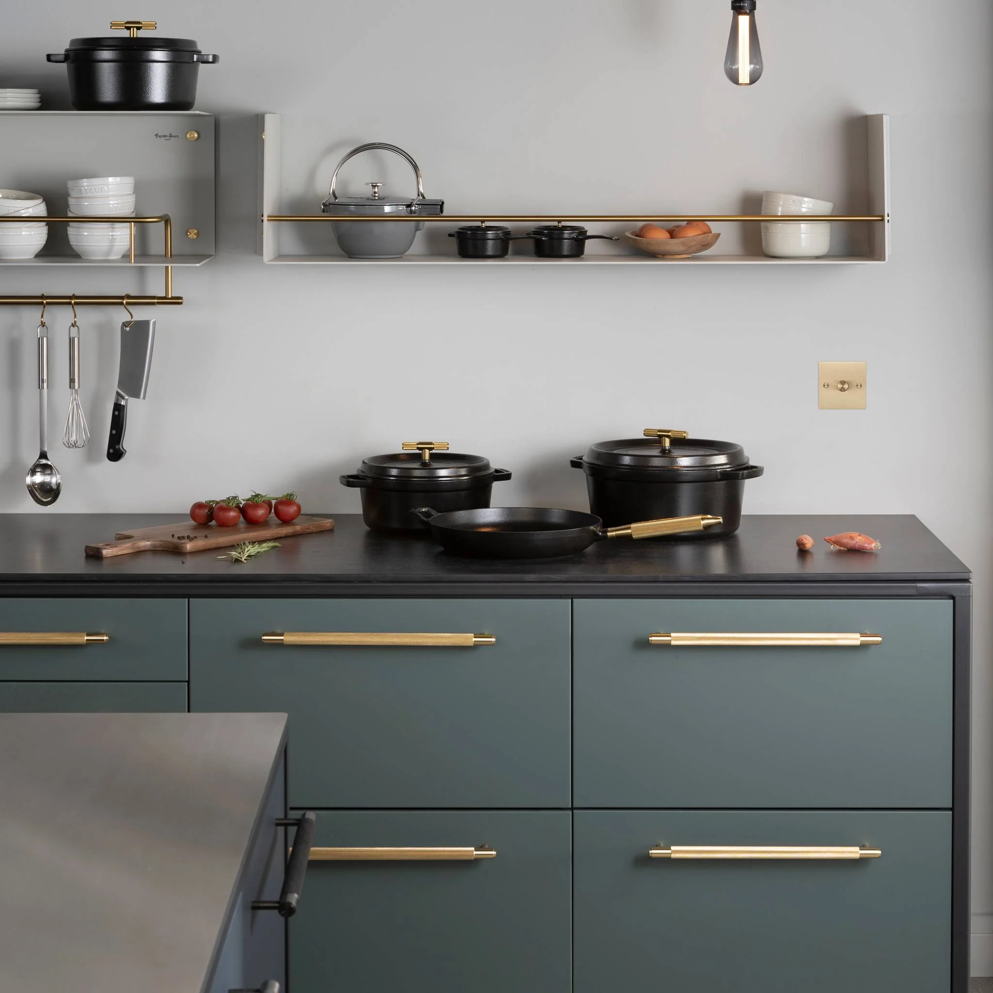PAN / 11.02 INCHES / CROSS / STAUB - Image 3