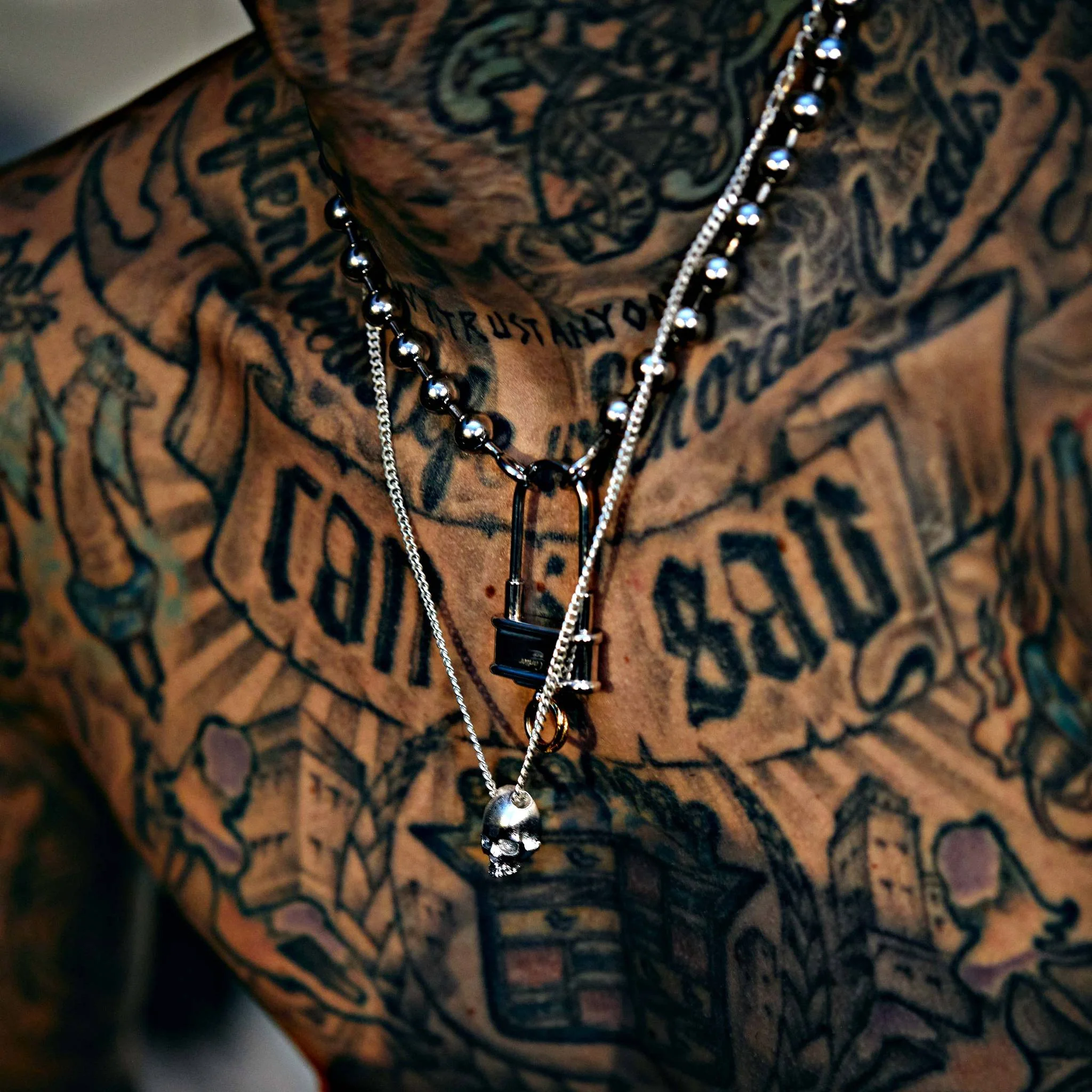 SKULL NECKLACE / TRAVIS BARKER - Image 6