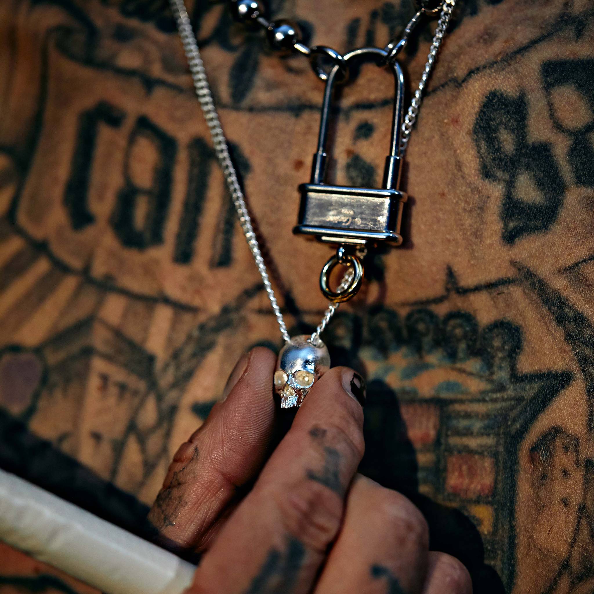 SKULL NECKLACE / TRAVIS BARKER - Image 7