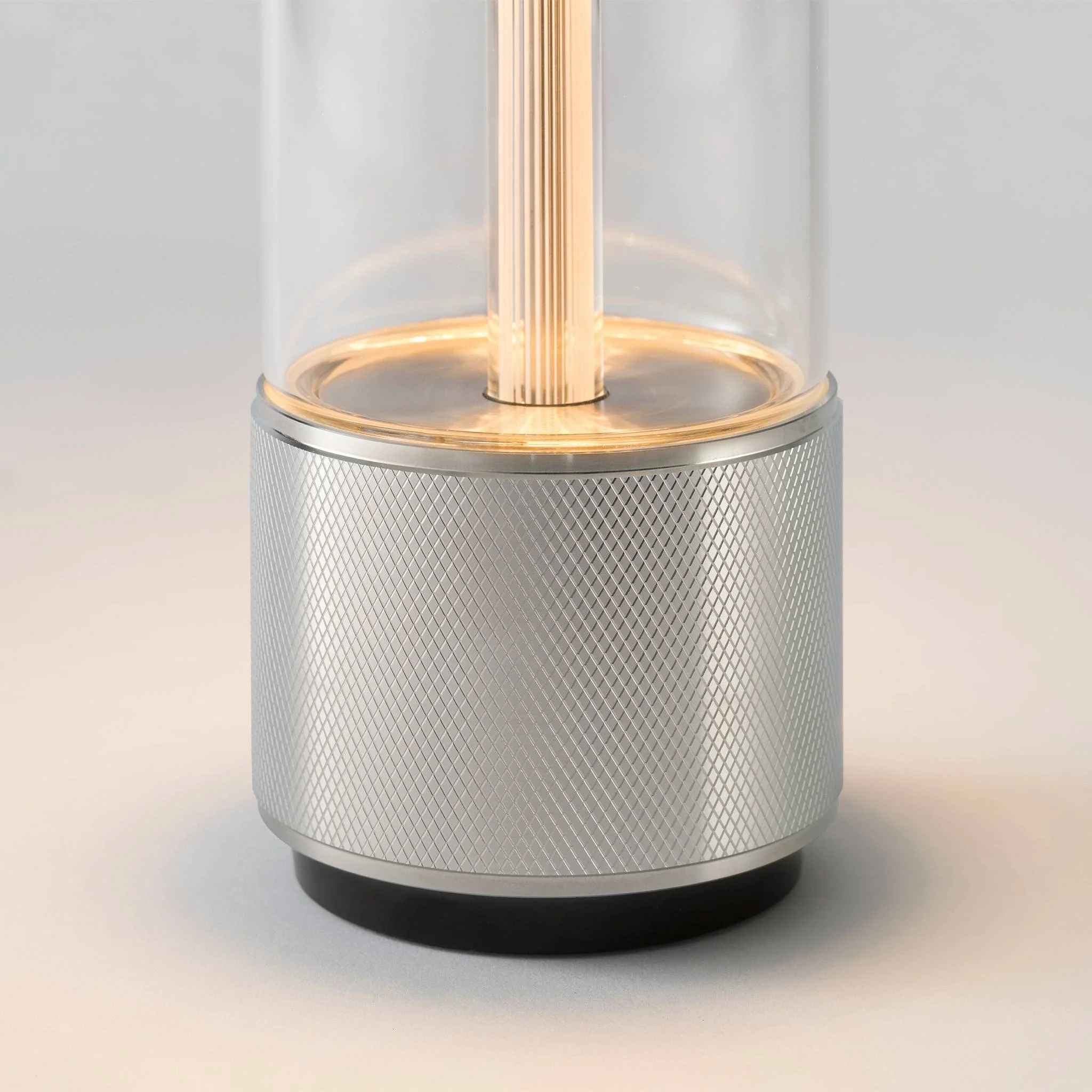 TAKEOUT / PORTABLE TABLE LIGHT - Image 11