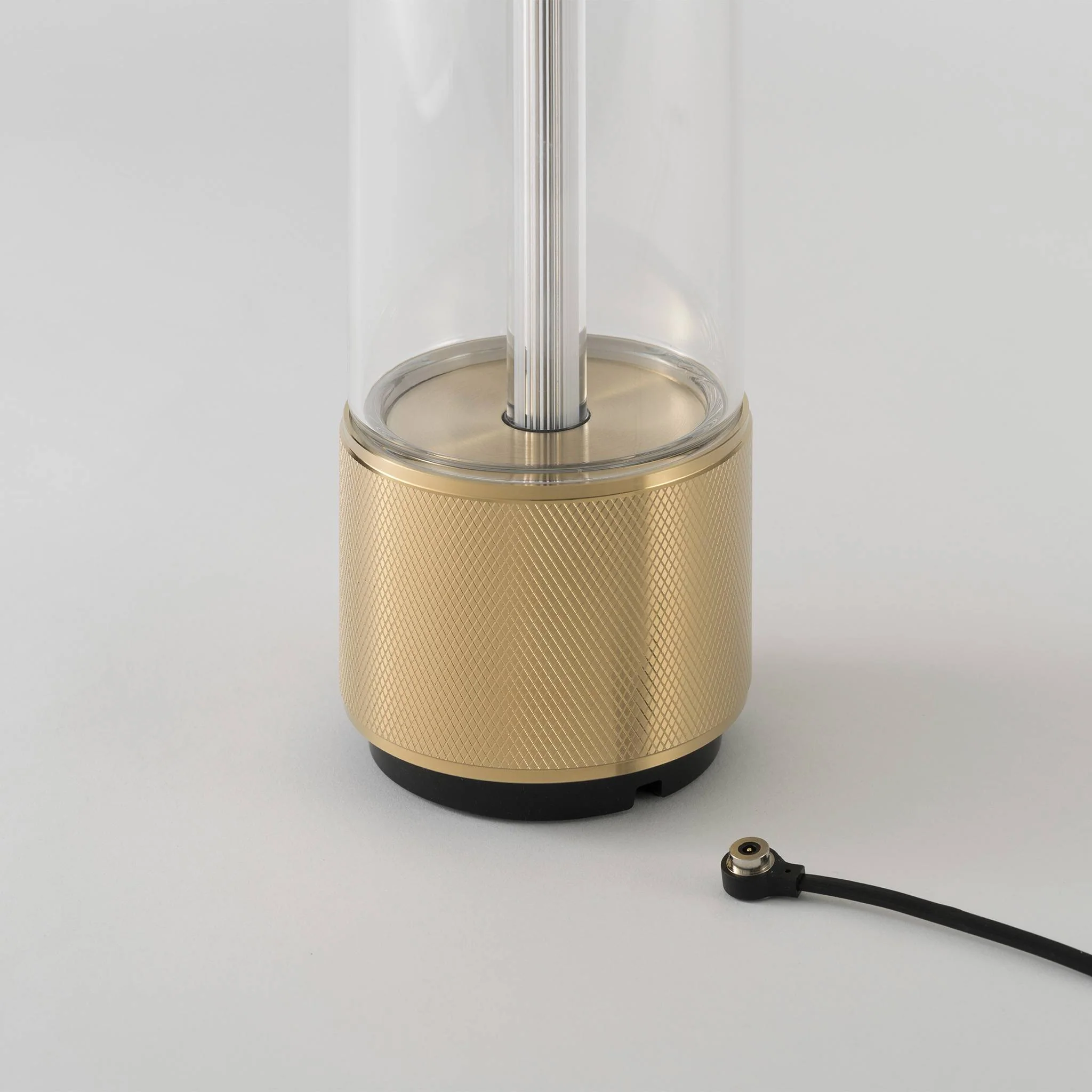 TAKEOUT / PORTABLE TABLE LIGHT - Image 14