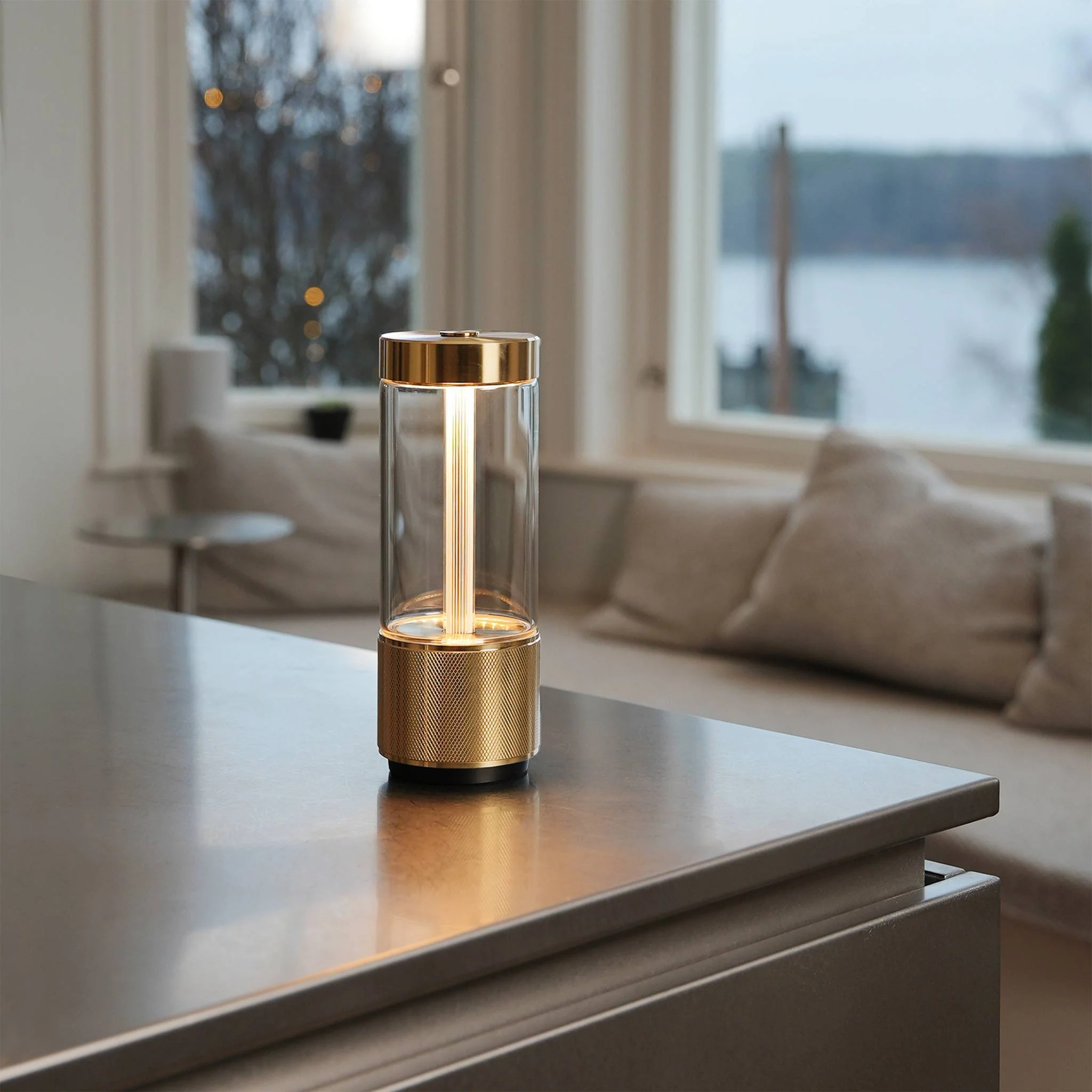 TAKEOUT / PORTABLE TABLE LIGHT - Image 15