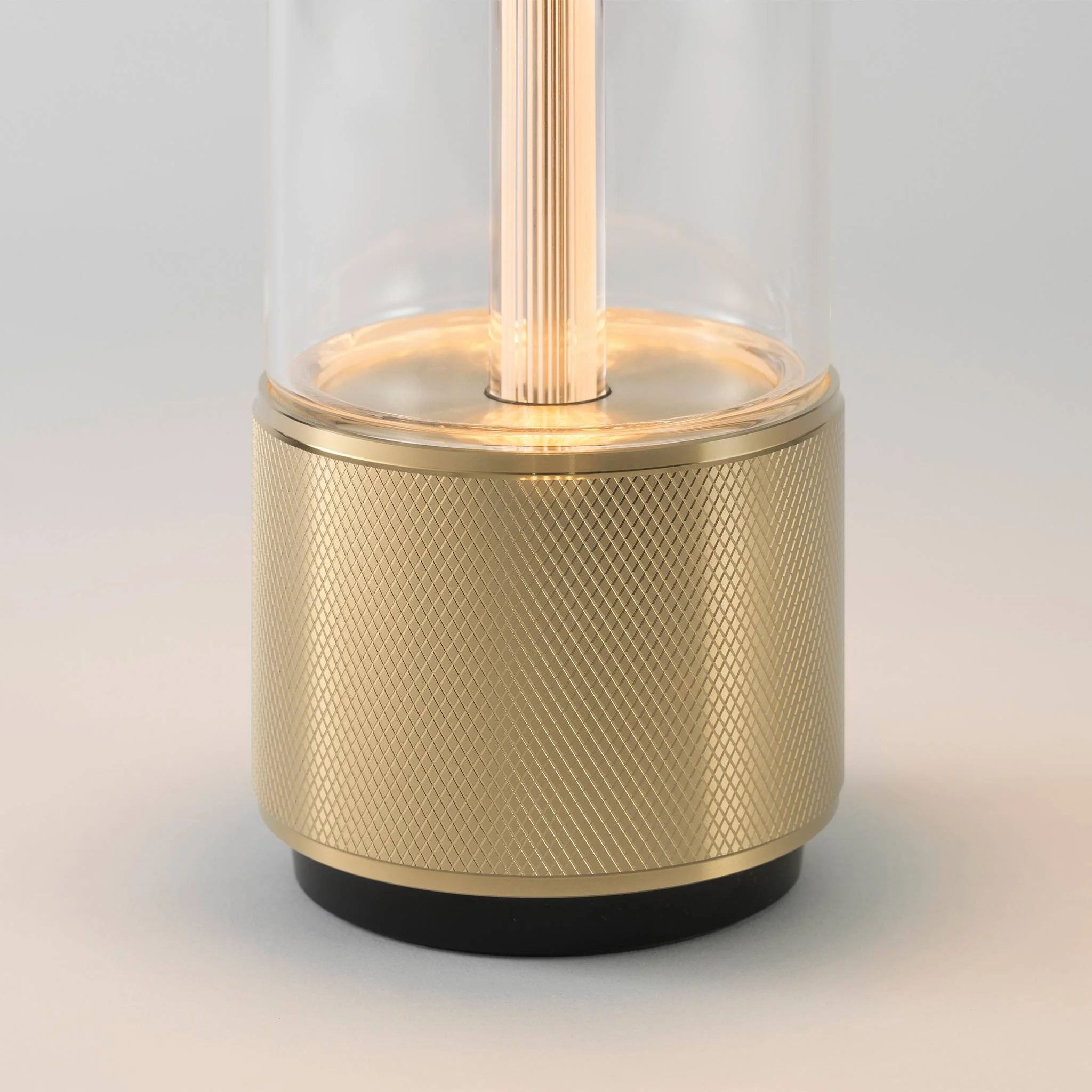 TAKEOUT / PORTABLE TABLE LIGHT - Image 21