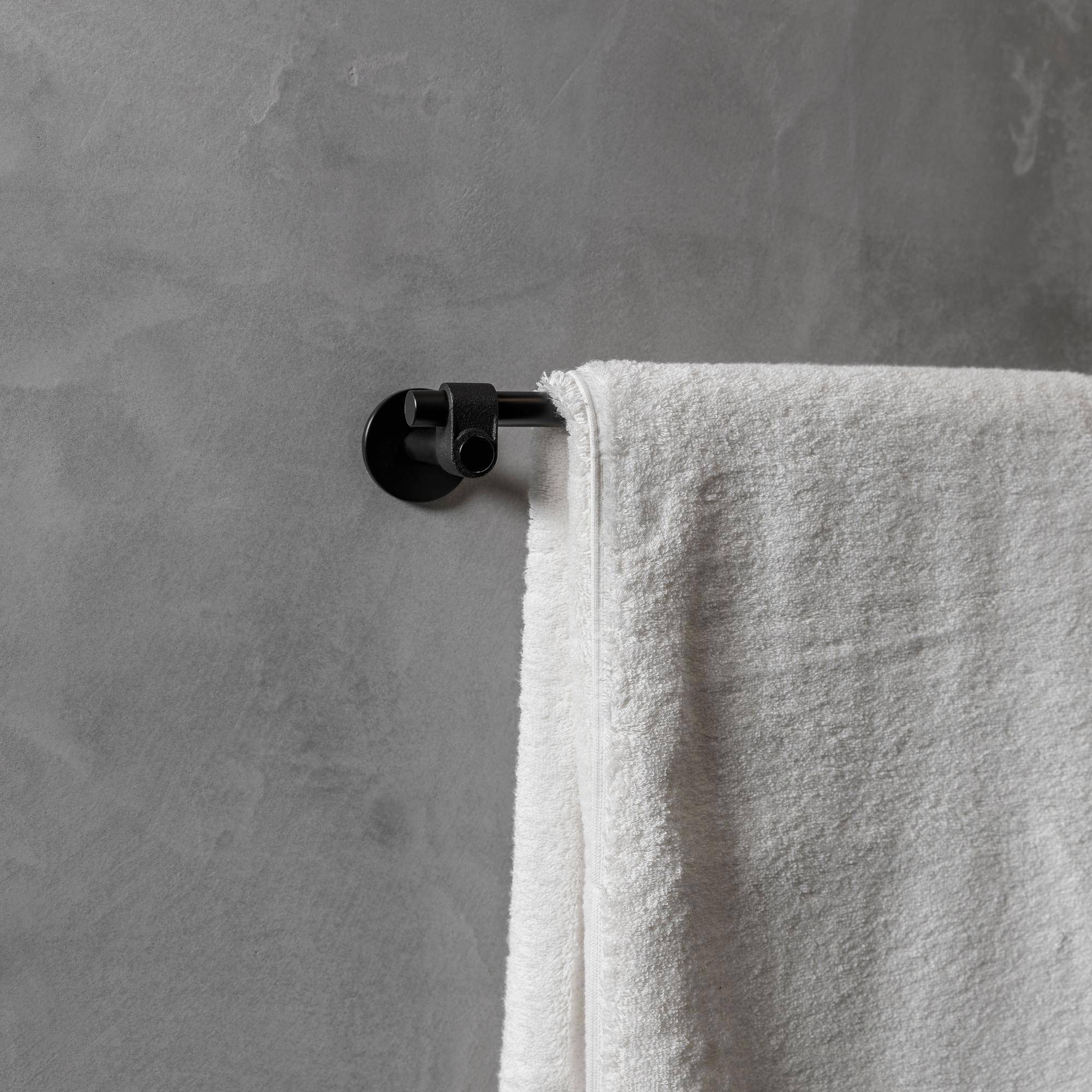 TOWEL RAIL / CAST - Image 15